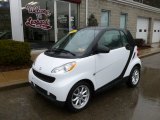 2009 Crystal White Smart fortwo passion coupe #60181639