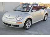 2009 Volkswagen New Beetle 2.5 Blush Edition Convertible Front 3/4 View