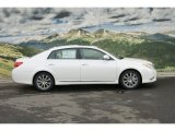 Blizzard White Pearl Toyota Avalon in 2012