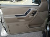 2004 Jeep Grand Cherokee Laredo 4x4 Door Panel
