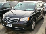 2012 Brilliant Black Crystal Pearl Chrysler Town & Country Touring - L #60506224