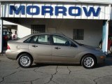 2005 Arizona Beige Metallic Ford Focus ZX4 SE Sedan #60656781