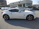 Pearl White Nissan 370Z in 2009