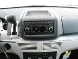 2012 Volkswagen Routan SE Controls