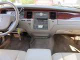 2005 Lincoln Town Car Signature Dashboard