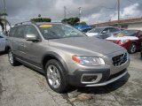 2008 Volvo XC70 AWD Front 3/4 View