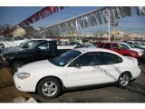 2005 Vibrant White Ford Taurus SE #60839464