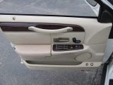 2006 Lincoln Town Car Signature Door Panel