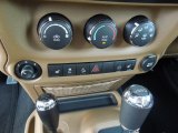 2012 Jeep Wrangler Rubicon 4X4 Controls
