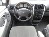 2006 Chrysler Town & Country Touring Dashboard