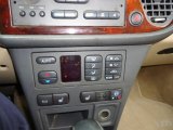 2001 Saab 9-3 SE Sedan Controls