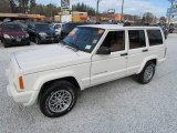 1999 Jeep Cherokee Classic 4x4 Front 3/4 View