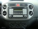 2009 Volkswagen Tiguan S Controls