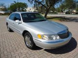 2000 Lincoln Continental  Front 3/4 View