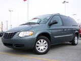 2007 Magnesium Pearl Chrysler Town & Country Touring #6132970