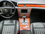 2006 Volkswagen Phaeton V8 4Motion Sedan Dashboard