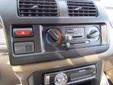 1999 Nissan Frontier SE Extended Cab 4x4 Controls