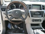 2012 Mercedes-Benz ML 550 4Matic Dashboard