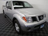2006 Radiant Silver Nissan Frontier LE Crew Cab 4x4 #62312412