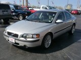 2002 Volvo S60 T5 Data, Info and Specs