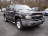 2005 Chevrolet Avalanche Z71 4x4 Front 3/4 View