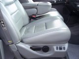 2003 Ford F450 Super Duty Lariat Crew Cab 5th Wheel Front Seat