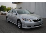 2007 Toyota Camry SE V6 Front 3/4 View