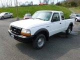 1998 Ford Ranger XL Extended Cab 4x4 Front 3/4 View