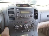 2007 Hyundai Entourage GLS Controls
