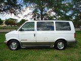 2002 Chevrolet Astro LS AWD Exterior