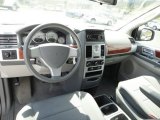 2009 Chrysler Town & Country Touring Dashboard