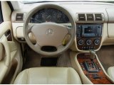 2005 Mercedes-Benz ML 500 4Matic Dashboard