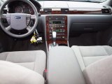 2005 Ford Five Hundred SEL Dashboard