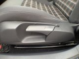 2009 Volkswagen GLI Sedan Front Seat