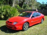 2001 Bright Red Pontiac Sunfire SE Coupe #545867