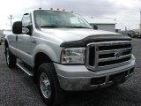 2006 Ford F350 Super Duty XLT Regular Cab 4x4 Front 3/4 View