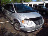 2005 Bright Silver Metallic Chrysler Town & Country Limited #62976099