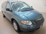 2006 Magnesium Pearl Chrysler Town & Country Limited #62976084