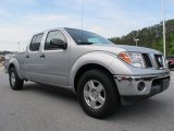 2008 Nissan Frontier SE Crew Cab Front 3/4 View