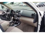 2007 Toyota RAV4 I4 Dashboard