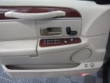 2005 Lincoln Town Car Signature Door Panel