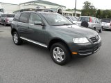 Reed Green Metallic Volkswagen Touareg in 2005