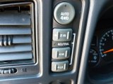 2001 Chevrolet Suburban 2500 LS 4x4 Controls