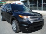2013 Ford Explorer FWD Front 3/4 View