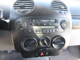 2003 Volkswagen New Beetle GLS 1.8T Convertible Controls