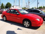 2002 Bright Red Pontiac Sunfire SE Coupe #63671186