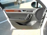 2012 Volkswagen Touareg VR6 FSI Executive 4XMotion Door Panel