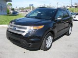 2013 Ford Explorer 4WD Front 3/4 View