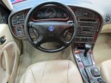 1999 Saab 9-5 SE 2.3T Sedan Dashboard
