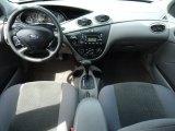 2004 Ford Focus SE Sedan Dashboard